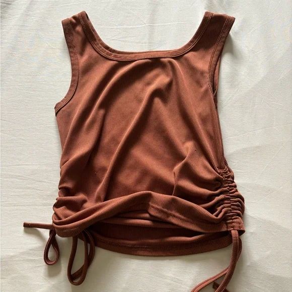SHEIN solid drawstring side tank top - Picture 1 of 2